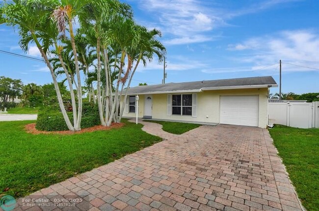 Photo - 22219 SW 63rd Ave House