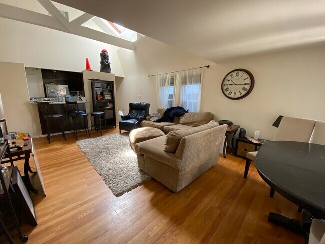 Photo - 1650 N Halsted St Unit CH