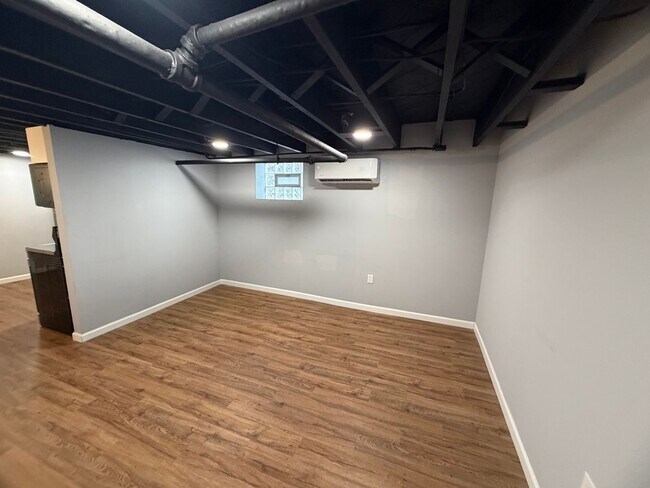 Photo - 6611 Kennedy Ave Unidad KENNEDY 6611 #5 (basement)