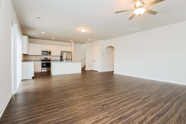Photo - 237 Clydesdale Cir