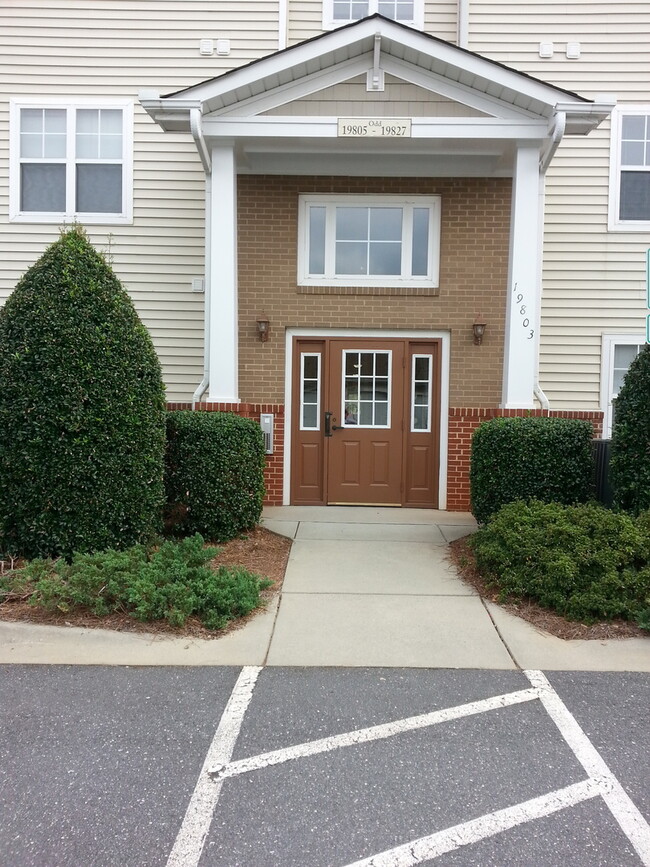 CORNELIUS 2 BEDROOM TOWNHOME - CORNELIUS  2 BEDROOM TOWNHOME