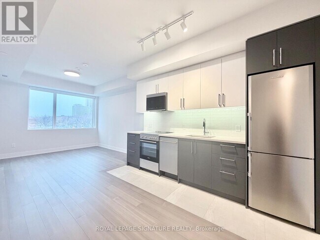 Photo - 664 Spadina Ave. Unit 406