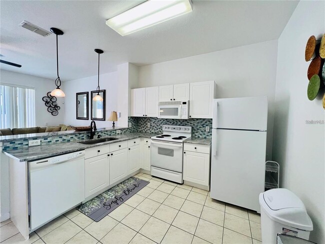 Photo - 2413 Silver Palm Dr