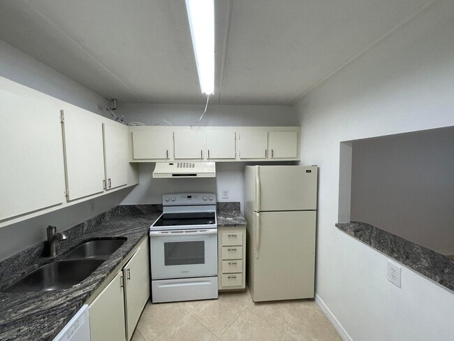 Photo - 2100 Springdale Blvd Unit 209