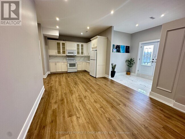 Photo - 171 Cornelius Pkwy