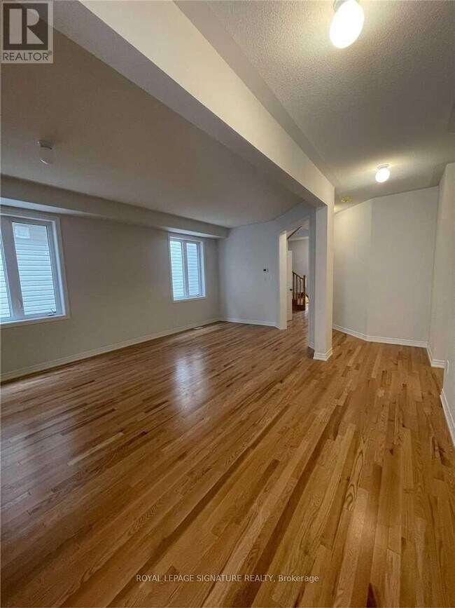 Photo - 404 BLACKCHERRY CRESCENT