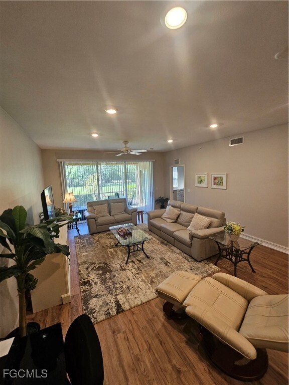 Photo - 10530 Amiata Way Unidad 103