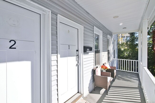 Photo - 14 Belden St