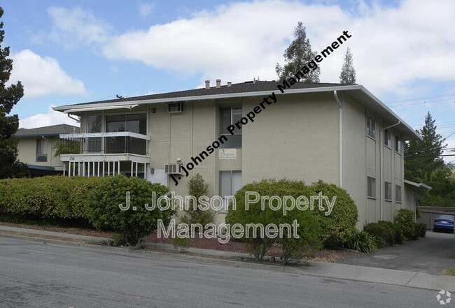 Building Photo - 136 Blue Ridge Dr Unit D