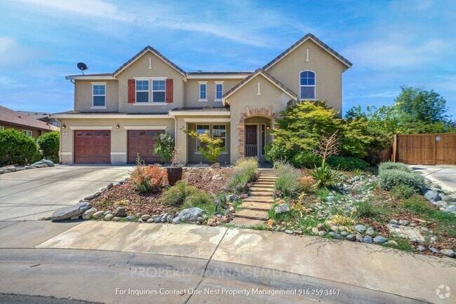 Building Photo - Huge home, Lincoln Crossing - walking dist...