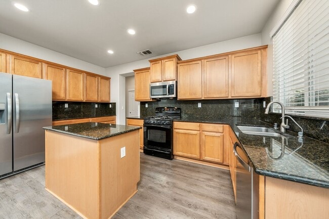 Photo - Spacious 4 Bedroom Home in Desirable Roseville Neighborhood