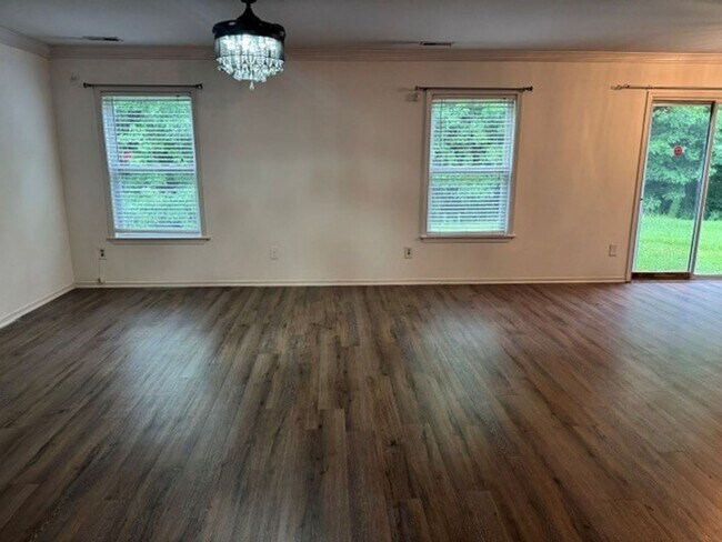 Photo - 2705 Buckleigh Dr