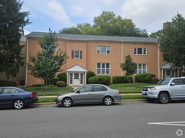 Building Photo - 2916 Peyton Randolph Dr Rental