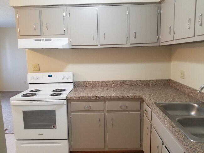 Photo - Andover Arms Apartments