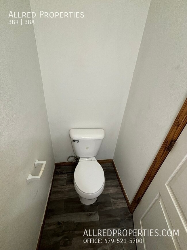 Photo - 2929 Meridian Pl