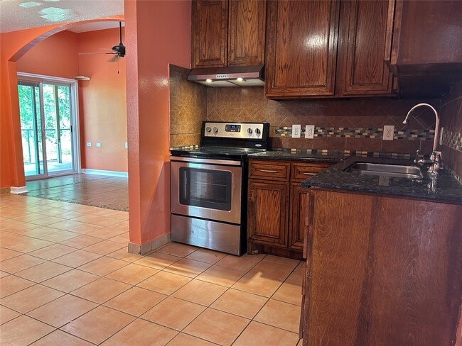 Photo - 16116 Green Manor Dr