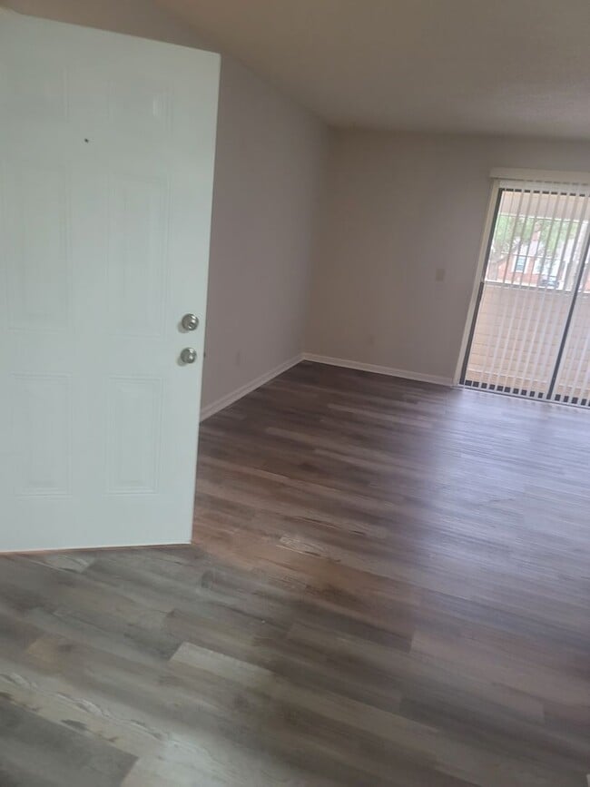 elmtree1401a