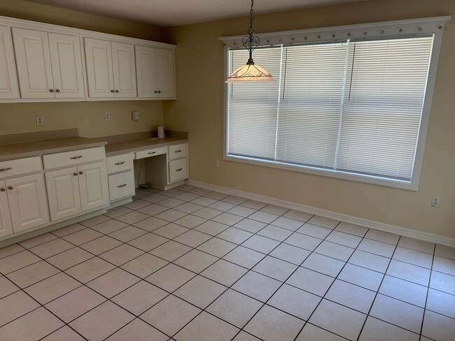 Photo - 2308 Valley Pl