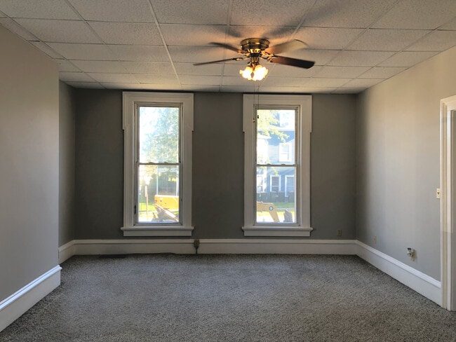 Photo - 101 W 5th St