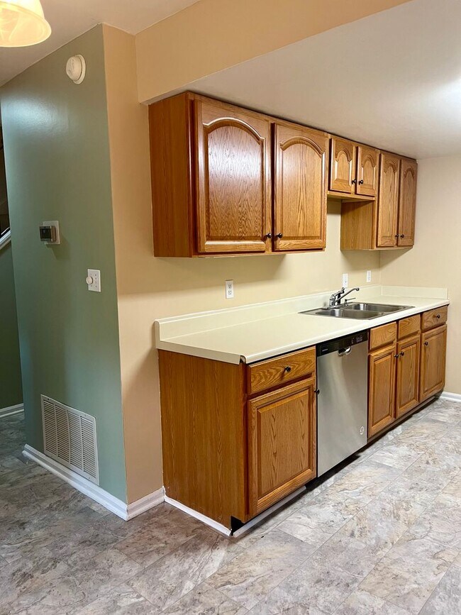 Photo - Charming 3-Bedroom Townhouse for Rent