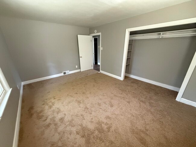 Photo - 2111 Old Paris Rd