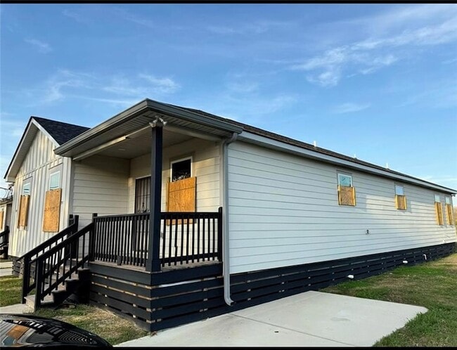 Photo - 7935 Read Blvd