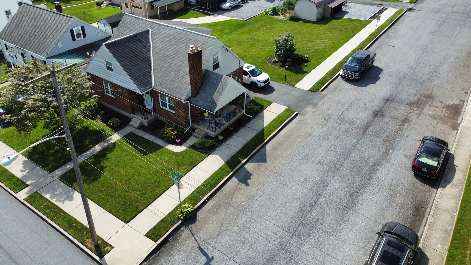 Photo - 701 W Oak St