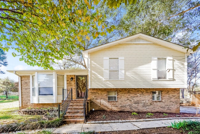 Building Photo - 4405 Englewood Rd Rental