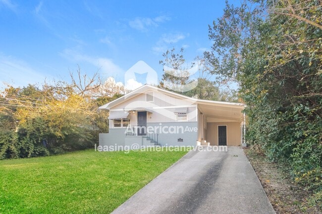 Building Photo - 2926 Urban Ave