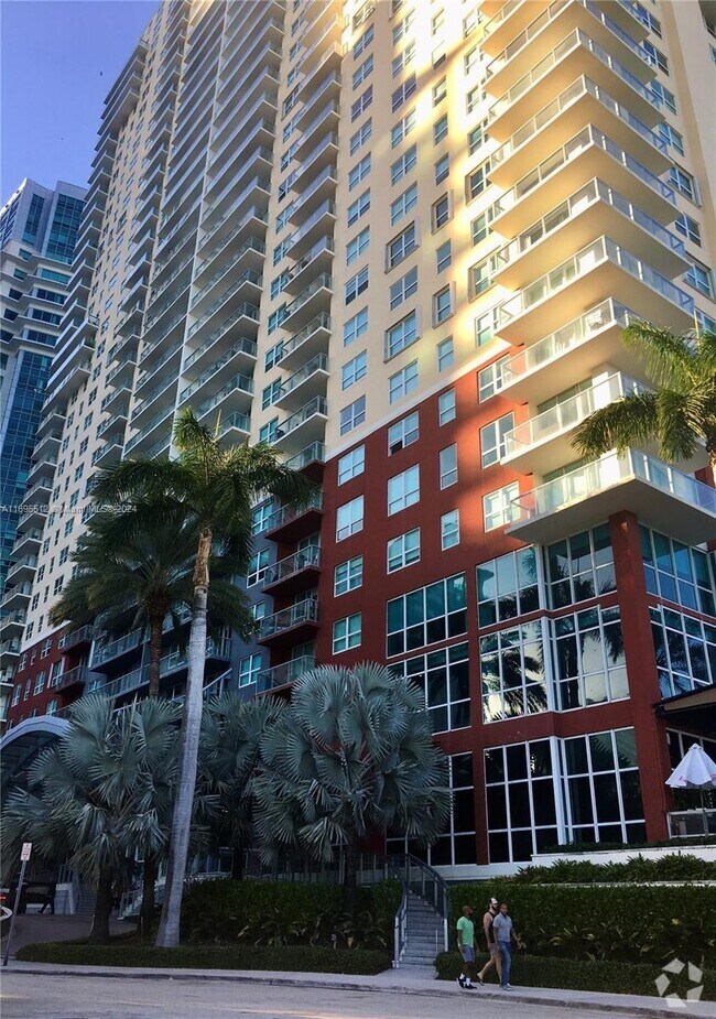 Building Photo - 1155 Brickell Bay Dr Unit 605 Rental