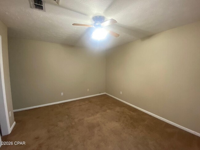 Photo - 136 Kristine Blvd