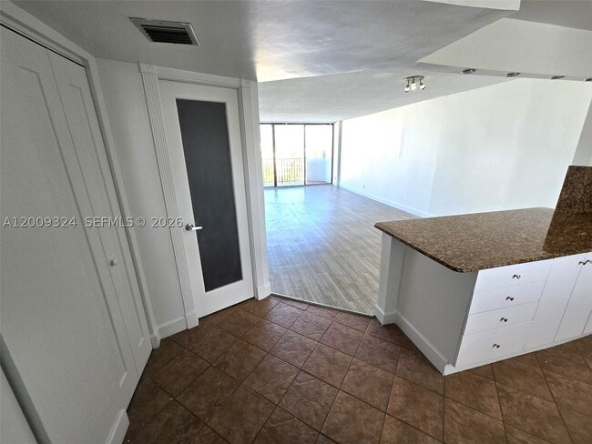 Photo - 3703 NE 166th St