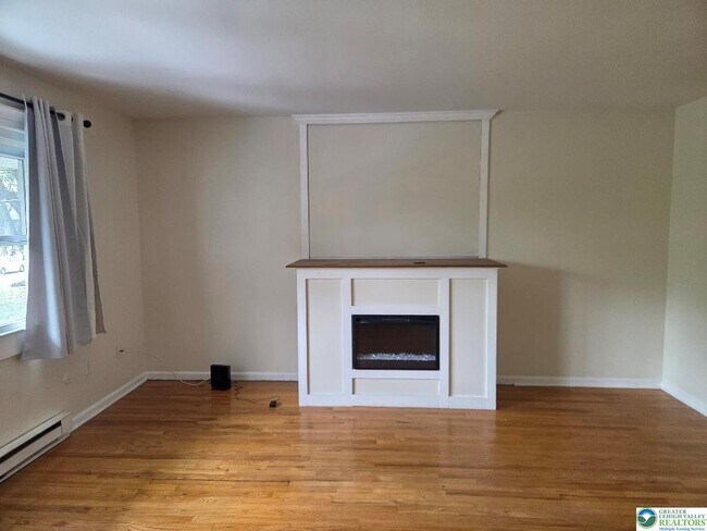 Photo - 1749 Schoenersville Rd