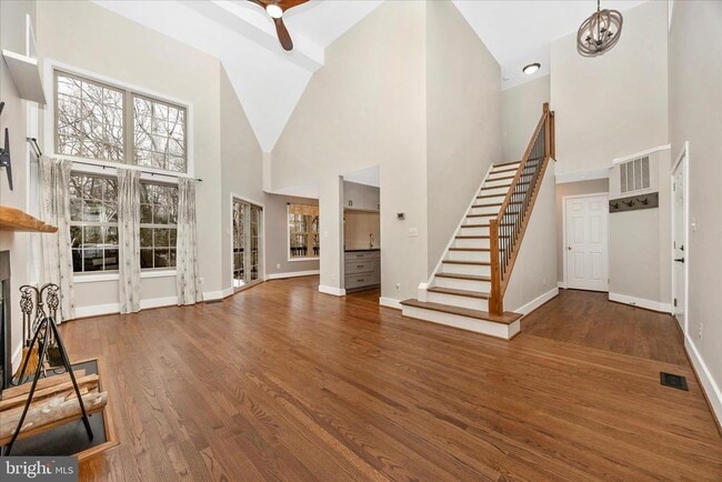 Photo - 6976 Meadowpoint Terrace