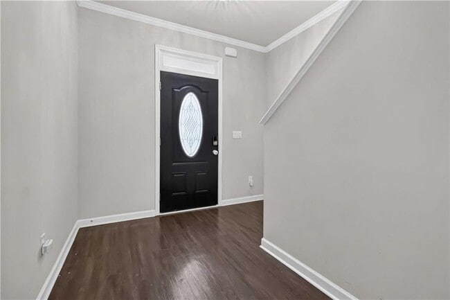 3744 Hampshire Walk SW