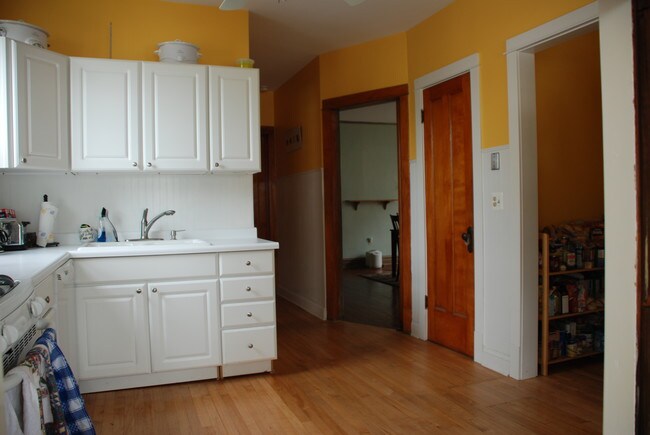 Photo - 3442 N Leavitt St Unidad 1