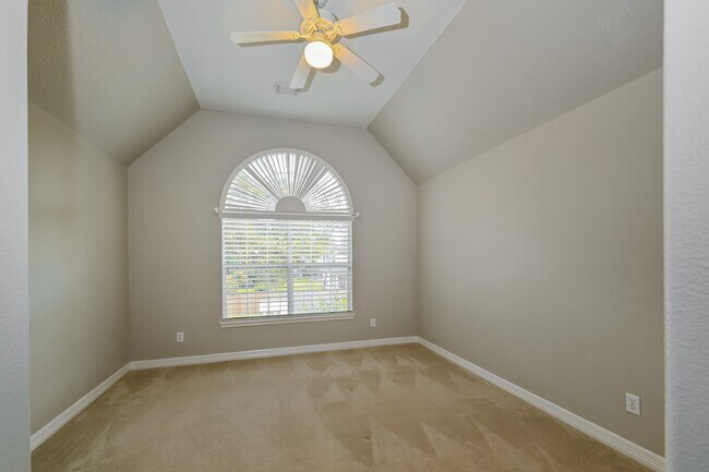 Photo - 17714 Meadow Crossing Ln