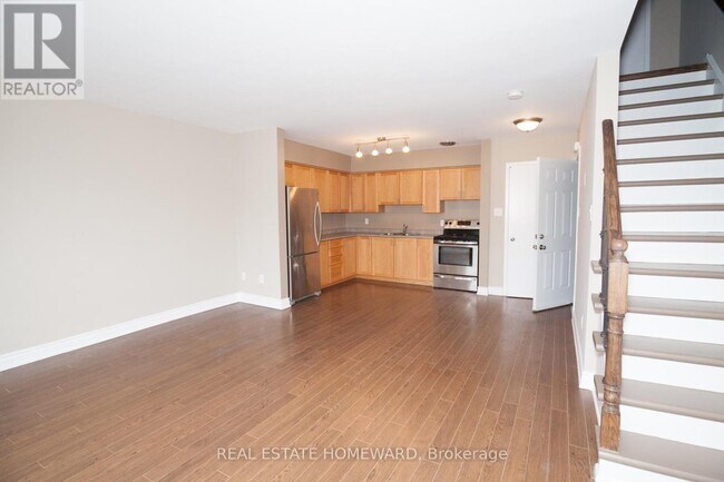 Photo - 920 Pape Ave