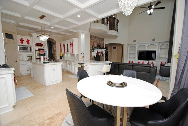 Photo - 15823 Medina Lake Ln