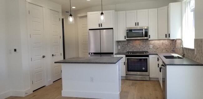 Photo - 6104 Ponca St