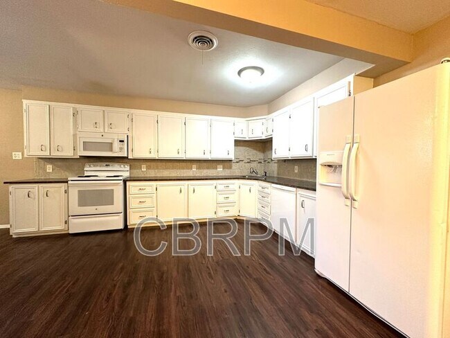 Photo - 3118 45th St