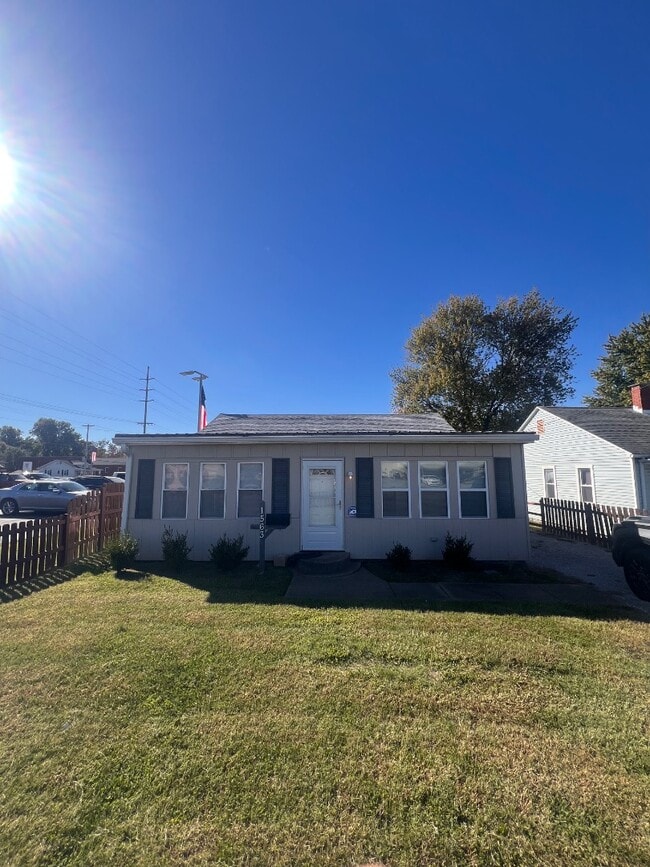 Building Photo - 1563 Vann Ave Rental