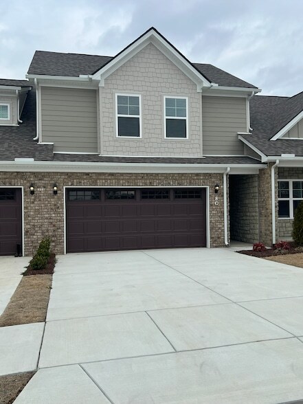 Photo - 967 Horse Mountain Rd