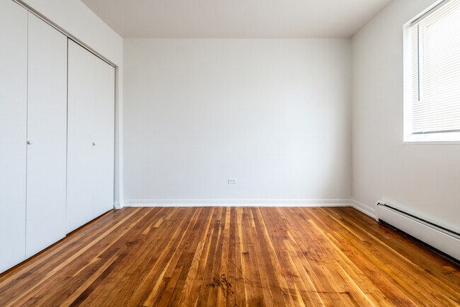 Habitación - 8326-8332 S Ellis Ave