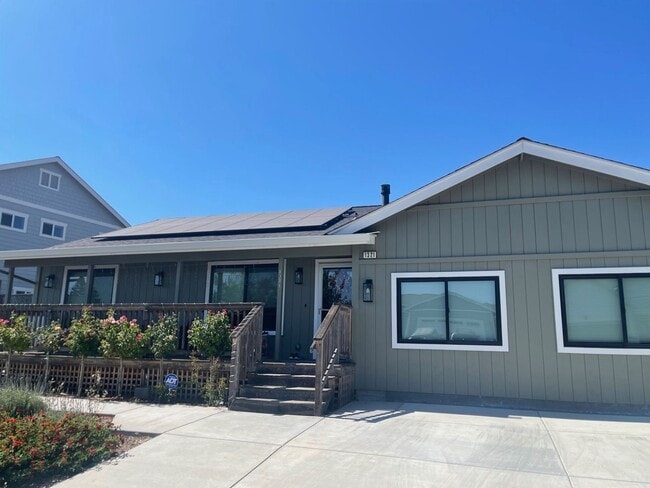 Building Photo - 1323 Dogwood Dr Unit 1321