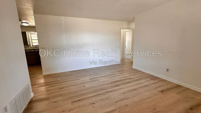 Photo - 4300 Bonaparte Blvd