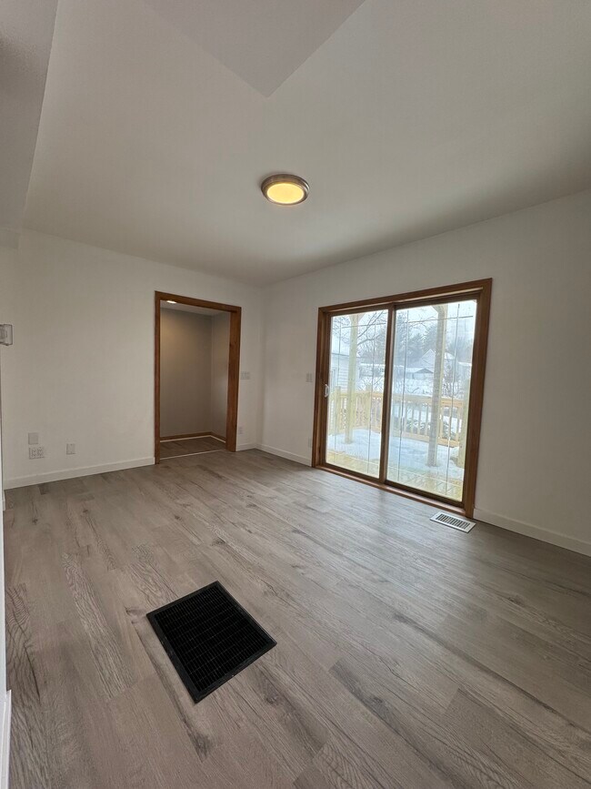 Photo - 77 Main St Unit 1