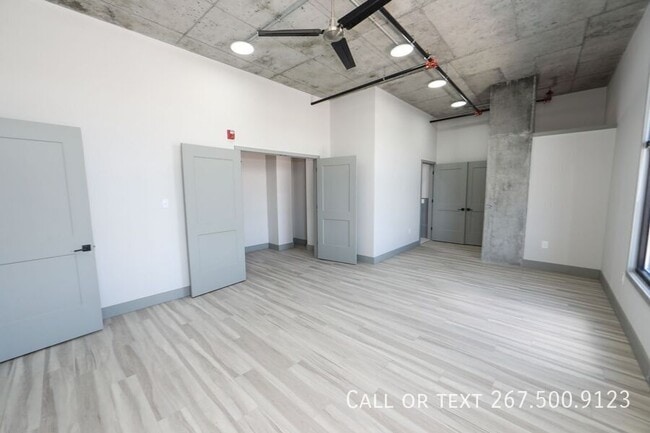 Photo - 1810 E Venango St Unit 501