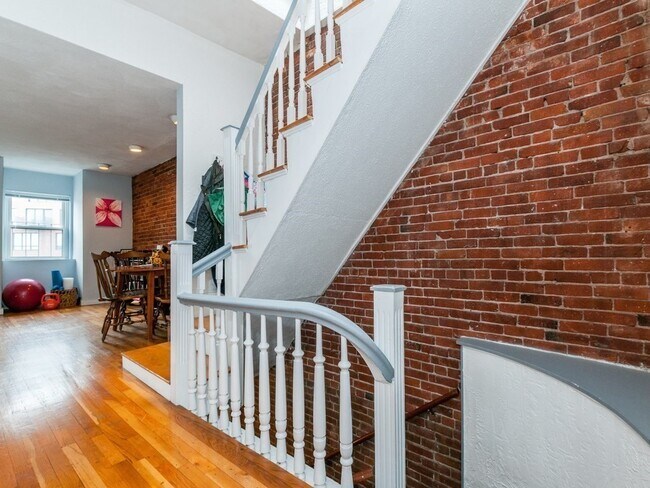 Photo - 532 Tremont St Unidad 4