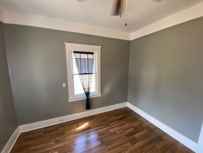 Photo - 1017 Elm St NW